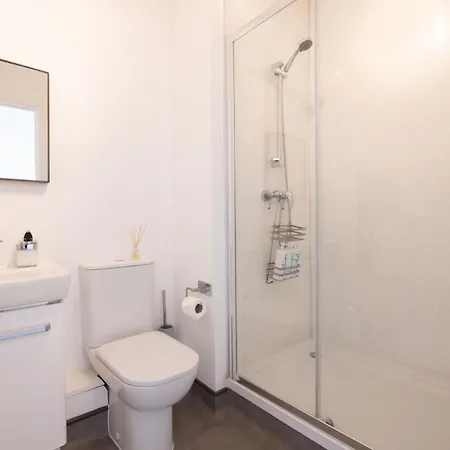 Entire 1 Bed - No. 45 - Free Parking - The Cosy Collection Ltd *