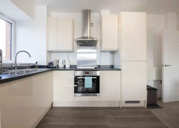 Апартаменты Entire 2 Bed - Free Parking - 45 - The Cosy Collection *